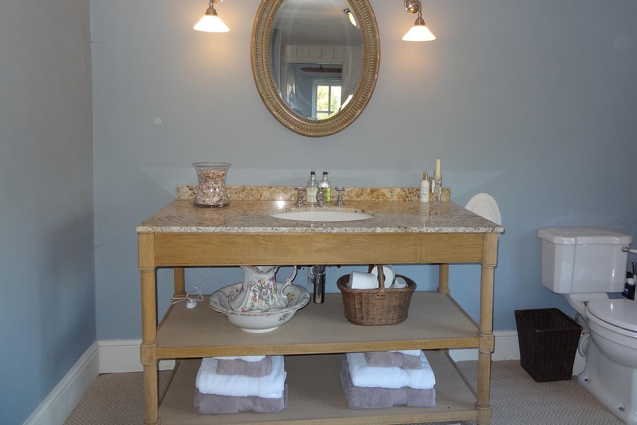 Huxham Farmhouse Bed and Breakfast East Pennard Exterior foto