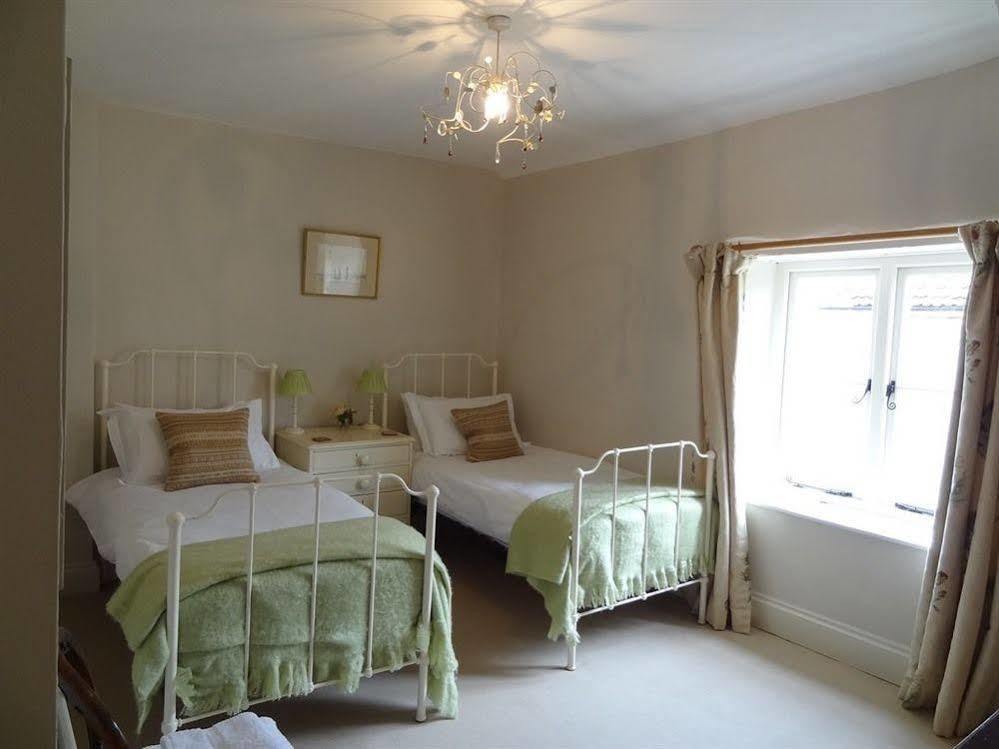 Huxham Farmhouse Bed and Breakfast East Pennard Exterior foto